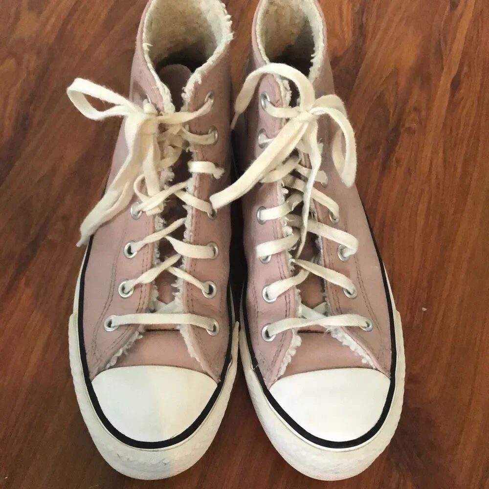 Converse Chuck Taylor Blush pink leather high tops kids 4